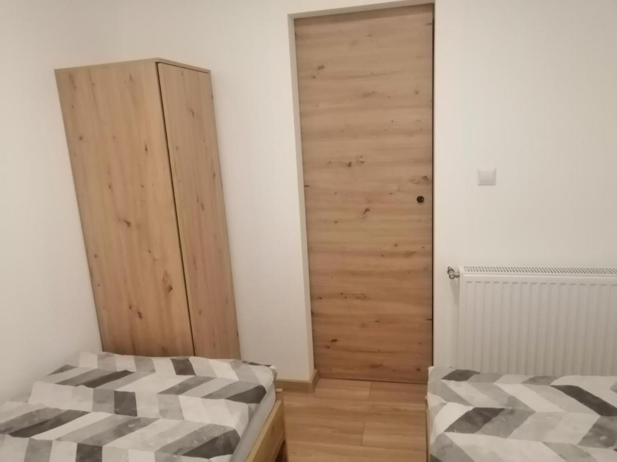 Pokoje Goscinne Przy Lesie Pobiedna Exterior foto